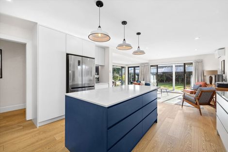 Photo of property in 19 Weston Road, St Albans, Christchurch, 8052