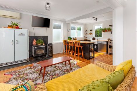 Photo of property in 11 Howden Street, Waiuku, 2123