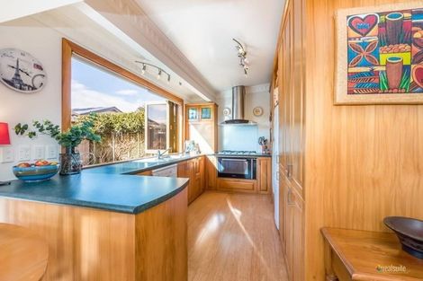 Photo of property in 33 Puriri Street, Woburn, Lower Hutt, 5010