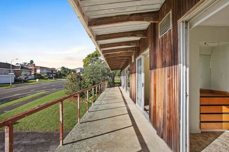 Photo of property in 12 The Boulevard, Sunnyhills, Auckland, 2010