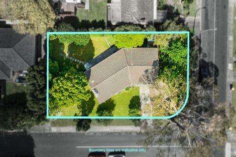 Photo of property in 2 Ashbourne Place, Glendene, Auckland, 0602