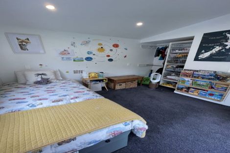 Photo of property in 96 Maupuia Road, Maupuia, Wellington, 6022