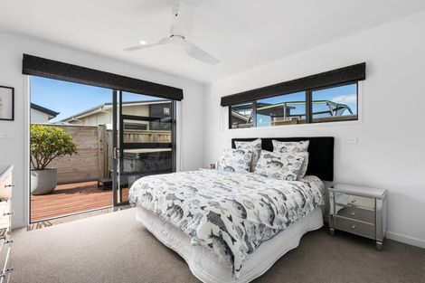 Photo of property in 2 Makura Drive, Papamoa Beach, Papamoa, 3118