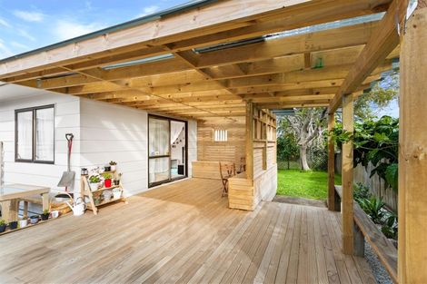 Photo of property in 1/50a Tawa Crescent, Manurewa, Auckland, 2102