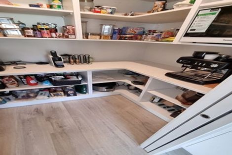 Photo of property in 62 Hokioi Drive, Kenepuru, Porirua, 5022