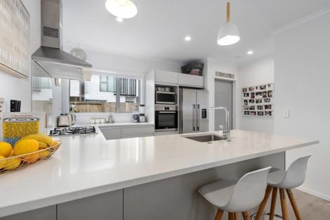 Photo of property in 16 Springside Court, Huntington, Hamilton, 3210