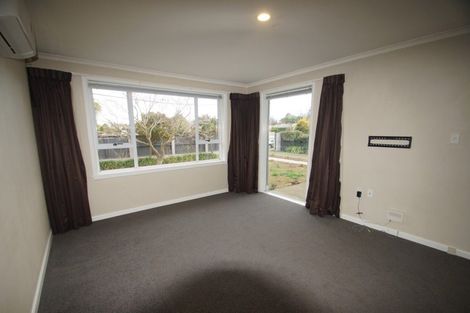 Photo of property in 39 Middlepark Road, Sockburn, Christchurch, 8042