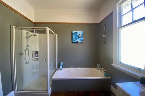 Photo of property in 71 Kent Street, Picton, 7220