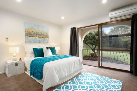 Photo of property in 24 Atarua Gardens, Waiatarua, Auckland, 0604