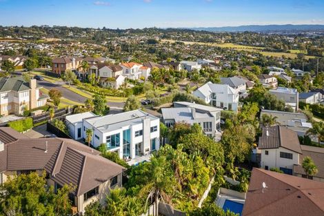 Photo of property in 7 Rangi Avenue, Schnapper Rock, Auckland, 0632