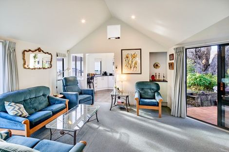 Photo of property in 58 Laings Road, Hutt Central, Lower Hutt, 5010