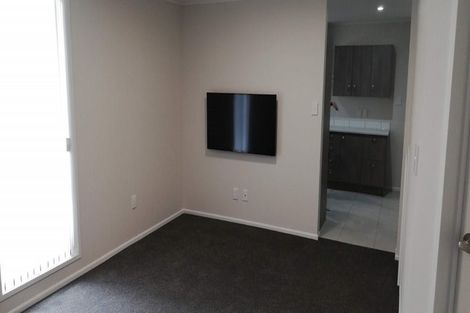 Photo of property in 2/29 Brockworth Place, Riccarton, Christchurch, 8011