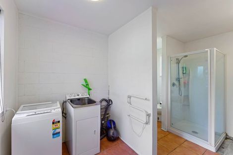 Photo of property in 16 Eruini Street, Waikanae Beach, Waikanae, 5036