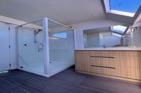 Photo of property in 1/80 Knights Road, Rothesay Bay, Auckland, 0630