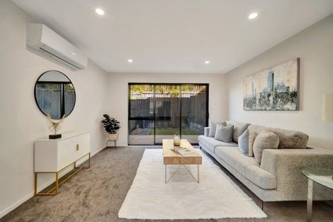 Photo of property in 8/106 Triangle Road, Massey, Auckland, 0614