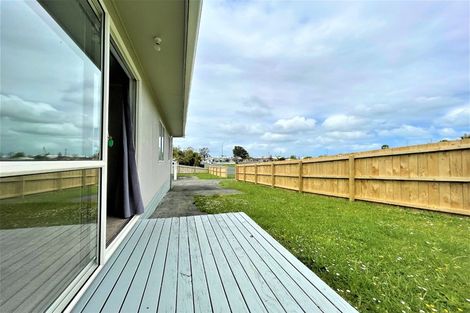 Photo of property in 1/136 Shifnal Drive, Randwick Park, Auckland, 2105