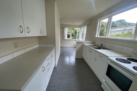 Photo of property in 5 Chaucer Way, Karori, Wellington, 6012