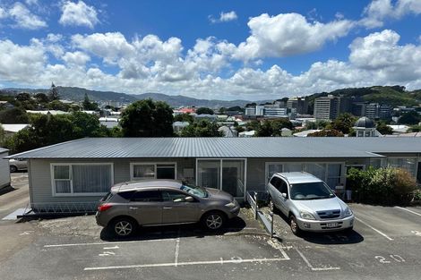 Photo of property in 327 Adelaide Road, Newtown, Wellington, 6021