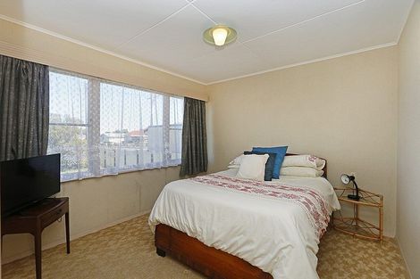 Photo of property in 13 Whitcombe Road, Opunake, 4616