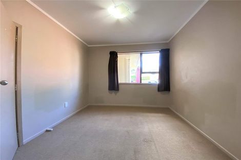 Photo of property in 60 Cedar Heights Avenue, Massey, Auckland, 0614