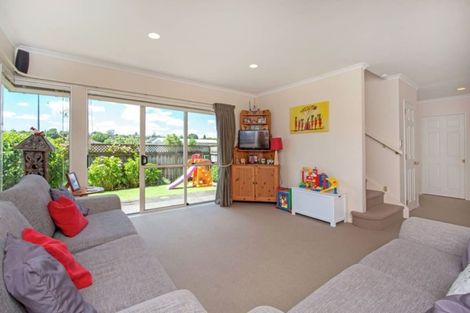 Photo of property in 1/117 Wellington Street, Howick, Auckland, 2014