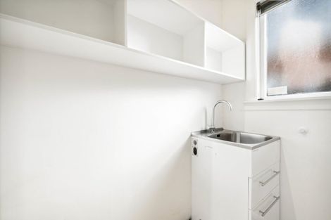 Photo of property in 17 Rotherham Terrace, Miramar, Wellington, 6022