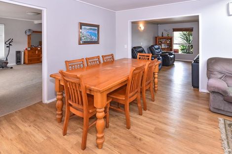 Photo of property in 24 Magnolia Avenue, Opaheke, Papakura, 2113