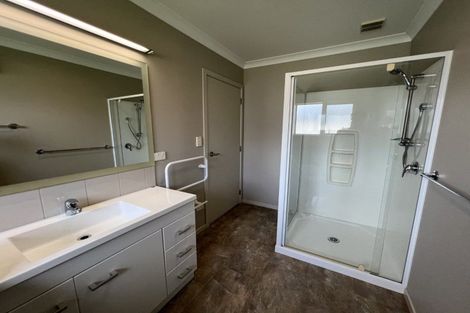 Photo of property in 10 Hokowhitu Court, Hokowhitu, Palmerston North, 4410