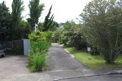 Photo of property in 6 Crown Hill Close, Forrest Hill, Auckland, 0620
