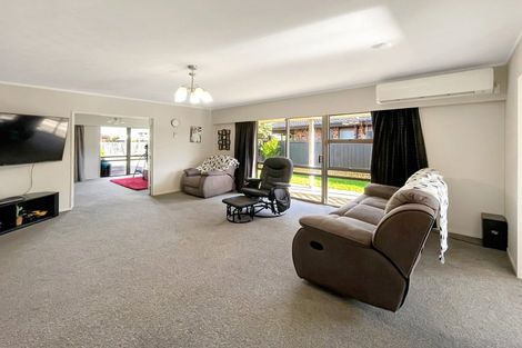 Photo of property in 6 Caulfield Place, Awapuni, Palmerston North, 4412