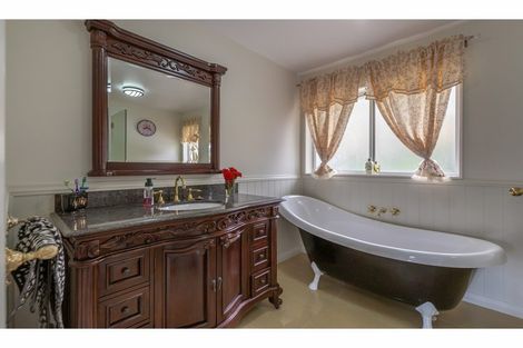 Photo of property in 7 Dalefield Drive, Cashmere, Christchurch, 8022