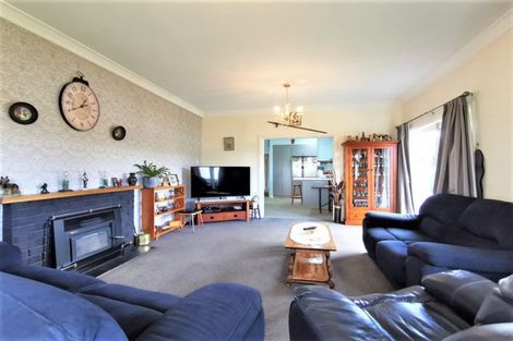 Photo of property in 32 Queen Street, Dannevirke, 4930