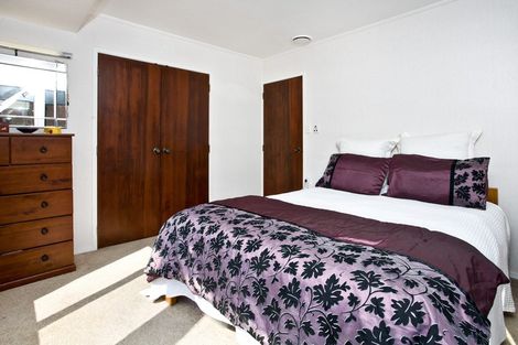 Photo of property in 5 Tadley Court, Goodwood Heights, Auckland, 2105