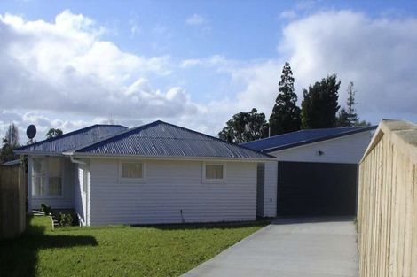 Photo of property in 18 Keats Place, Blockhouse Bay, Auckland, 0600