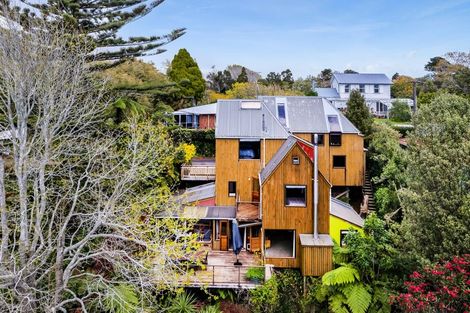 Photo of property in 73d Govett Avenue, Frankleigh Park, New Plymouth, 4310