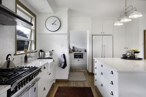 Photo of property in 13 Cambridge Road, Martinborough, 5711