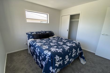 Photo of property in 1 Eric Gifford Drive, Ranui, Auckland, 0612