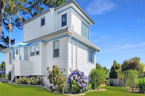 Photo of property in 26 Tatyana Place, Massey, Auckland, 0614