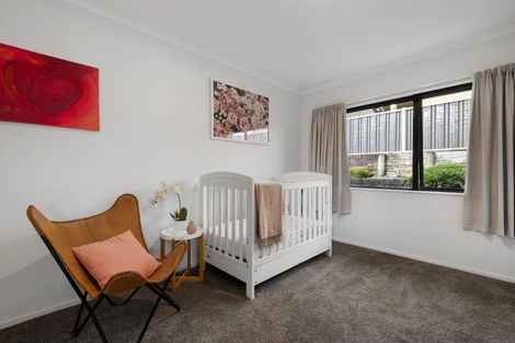 Photo of property in 17 Downing Place, Welcome Bay, Tauranga, 3112