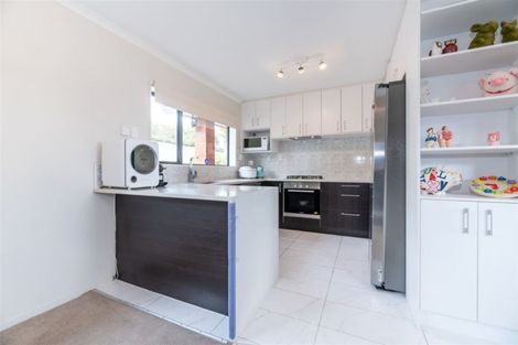 Photo of property in 10 Roy Maloney Drive, Henderson, Auckland, 0612