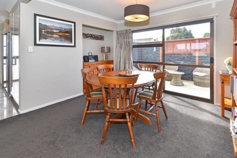 Photo of property in 19 Stella Drive, Clarks Beach, 2122