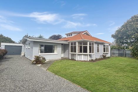 Photo of property in 19 Pratt Street, New Brighton, Christchurch, 8083