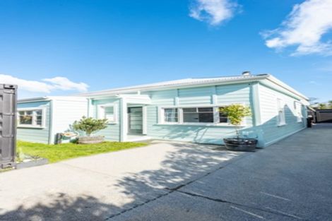 Photo of property in 8 Root Street, Gisborne, 4010