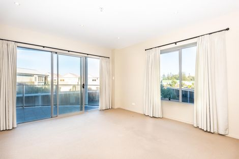 Photo of property in Bay View, 4/90 Customhouse Street, Gisborne, 4010