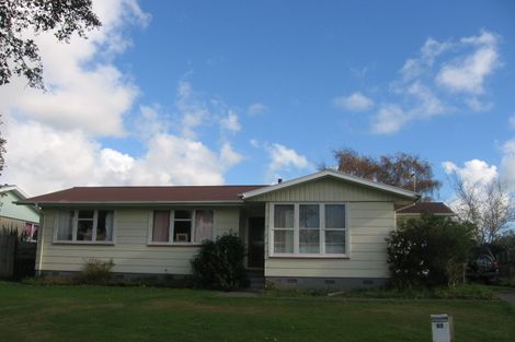 Photo of property in 42 Halswell Crescent, Westbrook, Palmerston North, 4412