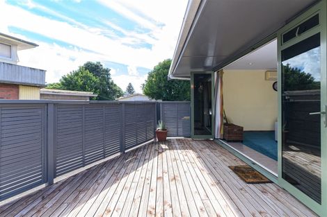 Photo of property in 85 Gloria Avenue, Te Atatu Peninsula, Auckland, 0610