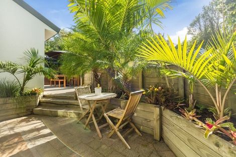 Photo of property in 1/39 Seaton Road, Murrays Bay, Auckland, 0630