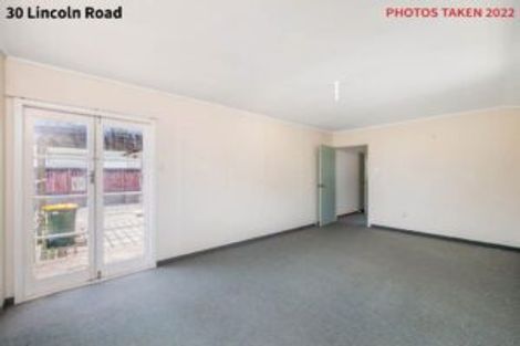 Photo of property in 30 Lincoln Road, Henderson, Auckland, 0610