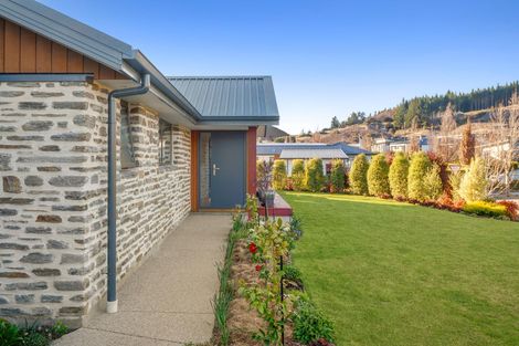 Photo of property in 23 Kereru Crescent, Wanaka, 9305