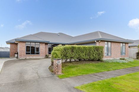 Photo of property in 17 Brooklyn Heights Drive, Kelvin Grove, Palmerston North, 4414
